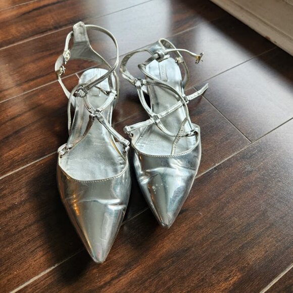 Aldo Silver Strappy Flats - Picture 1 of 5